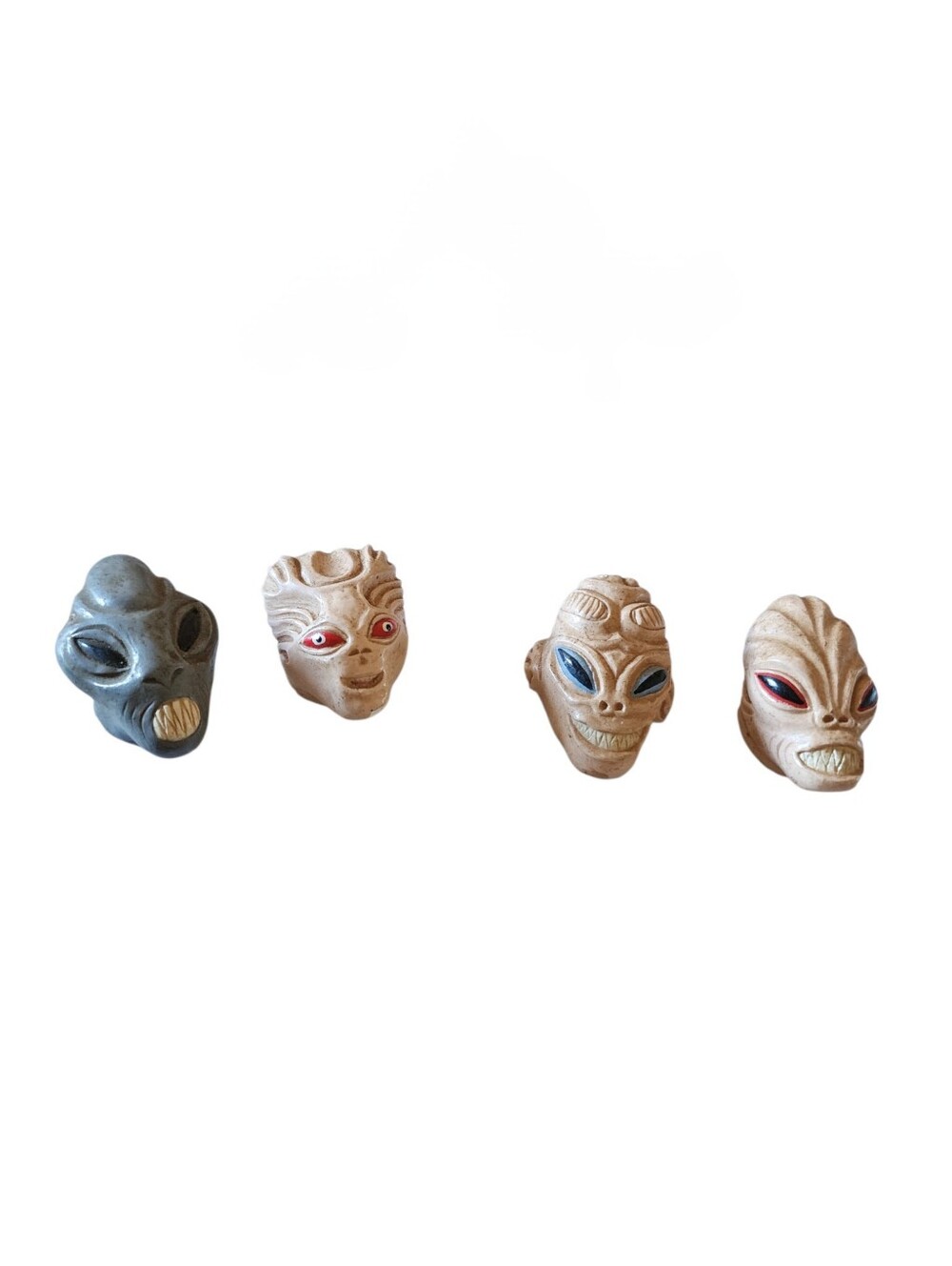 Unique 1993 Set Of 4 Alien Cermaic Head Magnets Signed By Artist # 1/200 Rare
